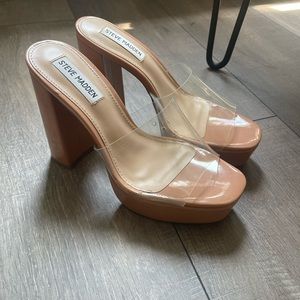 Beautiful never worn Steve Madden lavanya clear plat form shoes